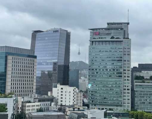 IGIS Acquisition Battle Sees Heungkuk Life Enter Match with Hanwha, Daishin, Others